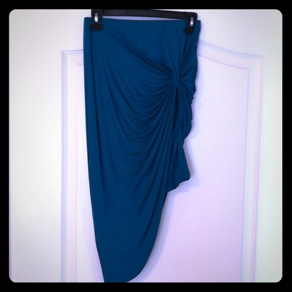 Side rouche skirt